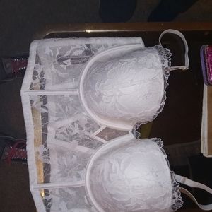 Victoria's secret bra size 36DD